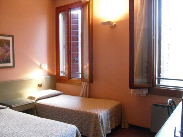 Imagen de la habitación del Hotel Castello, Este. Foto 4
