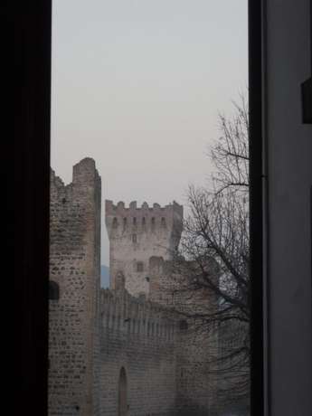 Imagen de los exteriores del Hotel Castello, Este. Foto 12