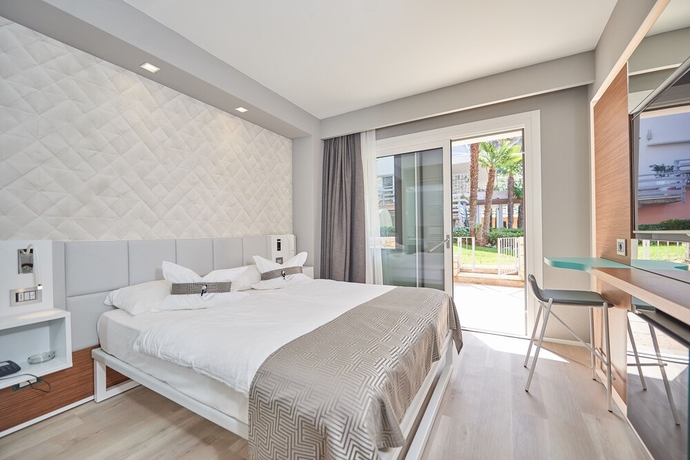 Imagen de la habitación del Hotel Castello Lake Front. Foto 12