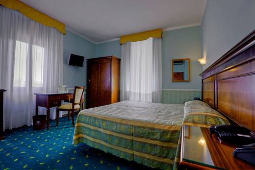 Imagen de la habitación del Hotel Castello, Modena. Foto 5