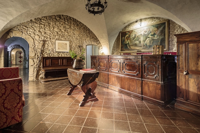 Imagen de los interiores del Hotel Castello Orsini. Foto 19