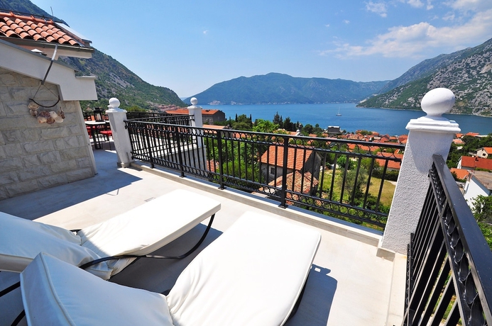 Imagen de la habitación del Hotel Castello Risano. Foto 18