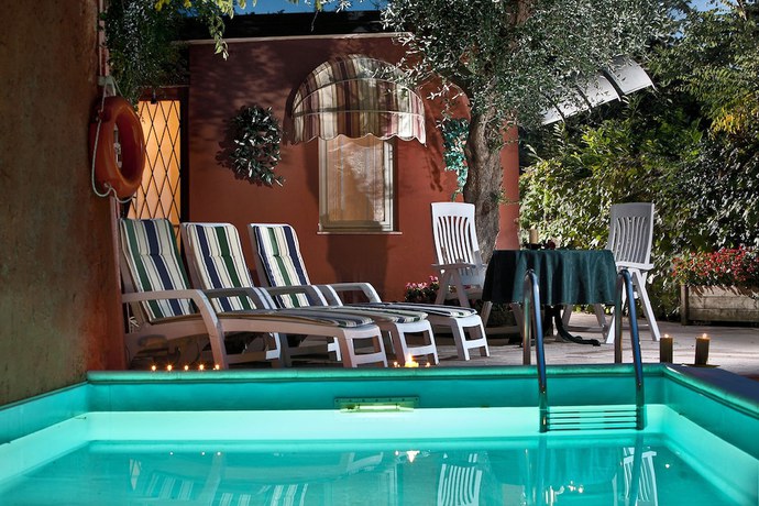 Imagen de la piscina del Hotel Castello S. Antonio. Foto 18