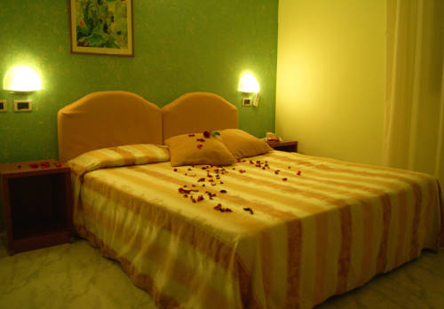 Imagen de la habitación del Hotel Castello, San Rocco a Pilli. Foto 7