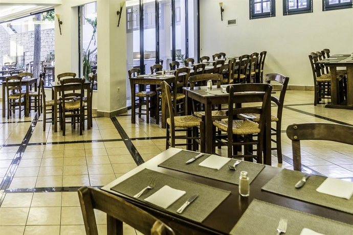 Imagen general del Hotel Castello Village Hotel. Foto 4