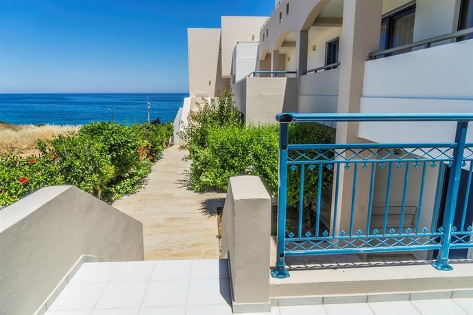 Imagen general del Hotel Castello Village Hotel. Foto 8