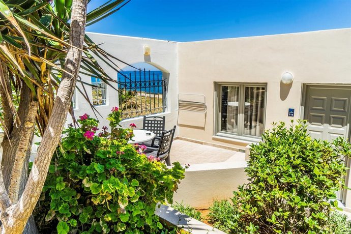 Imagen general del Hotel Castello Village Hotel. Foto 13