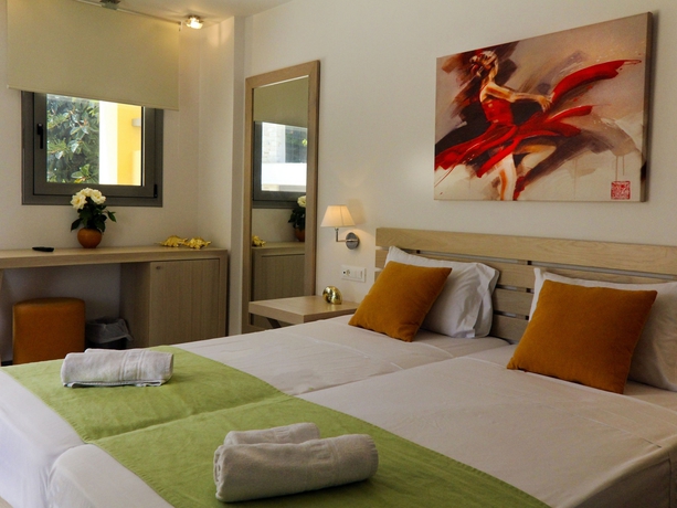 Imagen de la habitación del Hotel Castello Village Resort. Foto 3