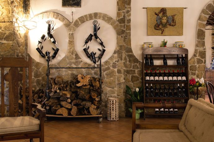 Imagen del bar/restaurante del Hotel Castello di Giuliano. Foto 2