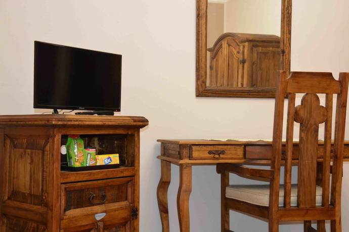 Imagen de la habitación del Hotel Castello di Giuliano. Foto 16