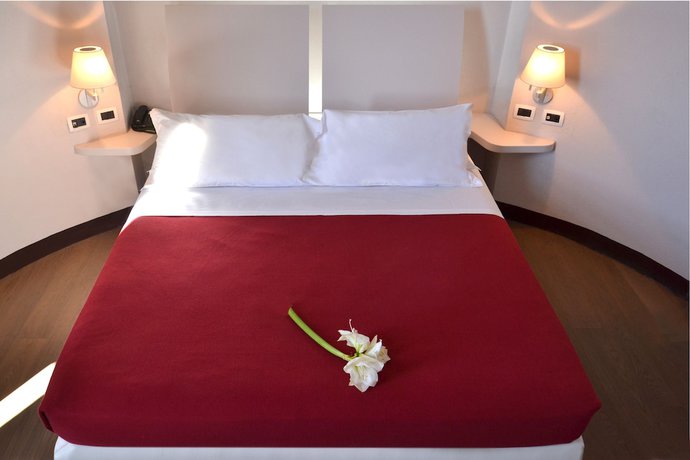 Imagen de la habitación del Hotel Castello di Montaldo Torino. Foto 3