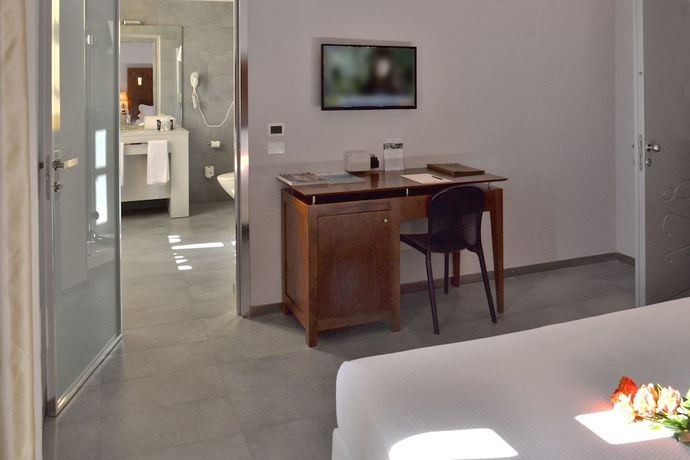 Imagen de la habitación del Hotel Castello di Montaldo Torino. Foto 11