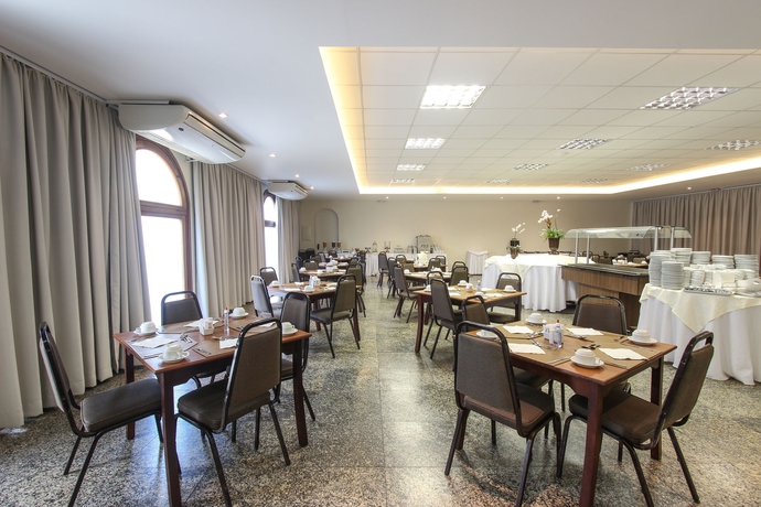 Imagen del bar/restaurante del Hotel Castelmar, Florianópolis. Foto 2