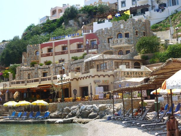 Imagen de los exteriores del Hotel Castelo Beach, Agia Marina. Foto 19
