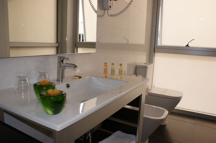 Imagen de la habitación del Hotel Castelo Santa Catarina. Foto 17