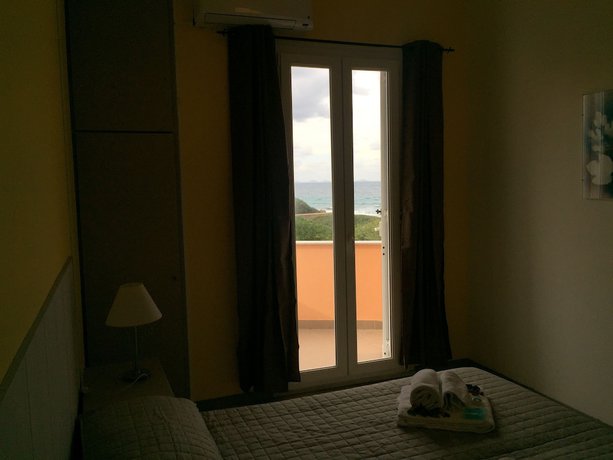 Imagen de la habitación del Hotel Castelsardo Domus Beach. Foto 4