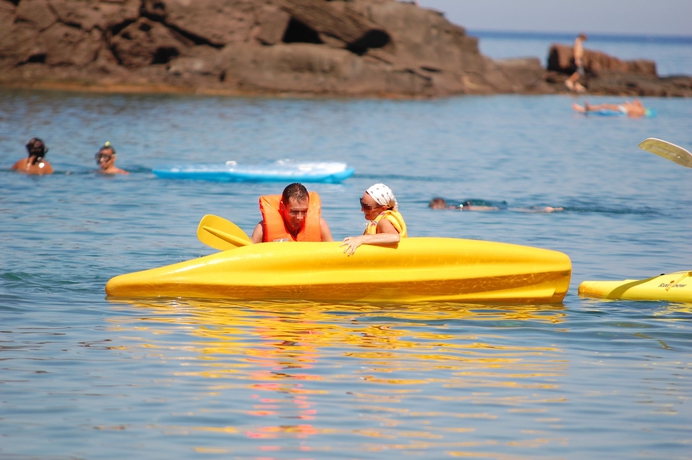 Imagen de los exteriores del Hotel Castelsardo Resort Village. Foto 8