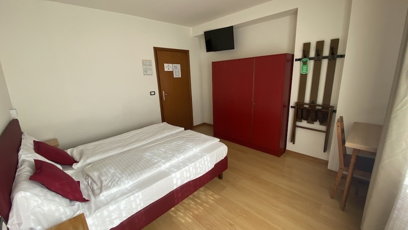 Imagen de la habitación del Hotel Casteluce Funivie. Foto 11
