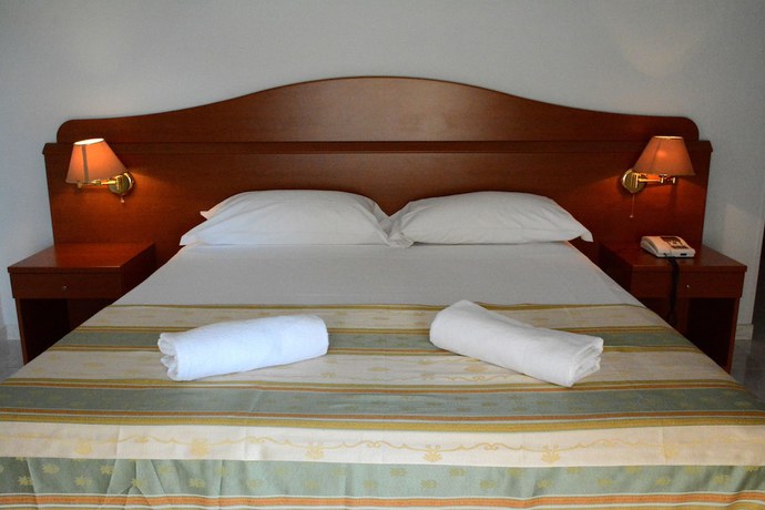 Imagen de la habitación del Hotel Castelvetere. Foto 8