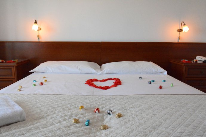 Imagen de la habitación del Hotel Castelvetere. Foto 11