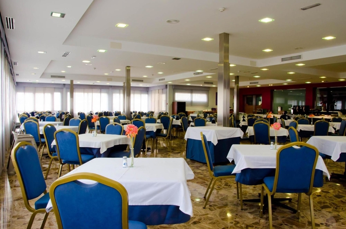 Imagen del bar/restaurante del Hotel Castilla Alicante. Foto 5