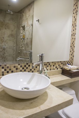 Imagen de la habitación del Hotel Castilla Real. Foto 10