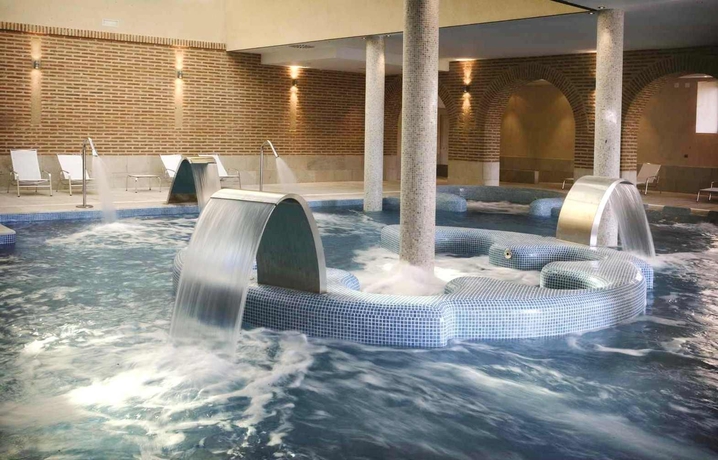 Imagen de los interiores del Hotel Castilla Termal Balneario De Olmedo. Foto 15