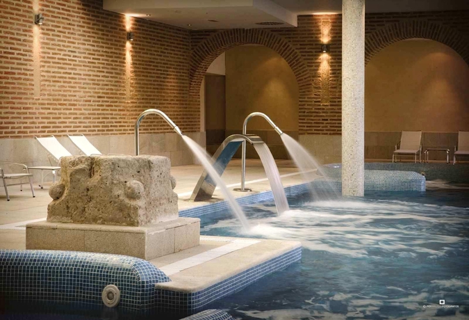Imagen de los interiores del Hotel Castilla Termal Balneario De Olmedo. Foto 16