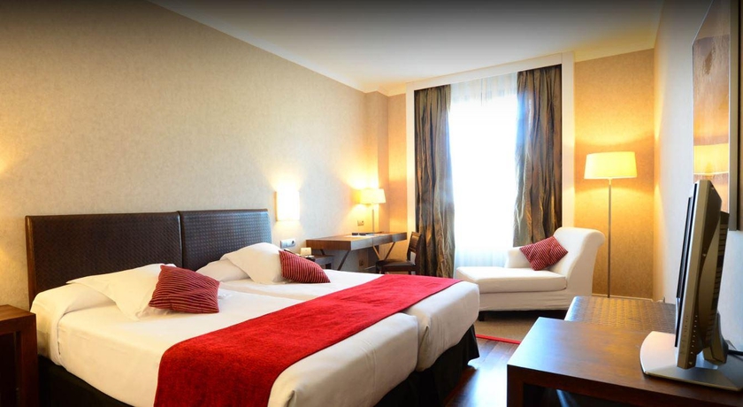 Imagen de la habitación del Hotel Castilla Termal Balneario De Olmedo. Foto 8