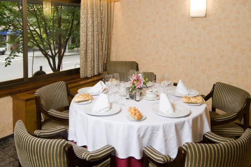 Imagen general del Hotel Castilla Vieja. Foto 9