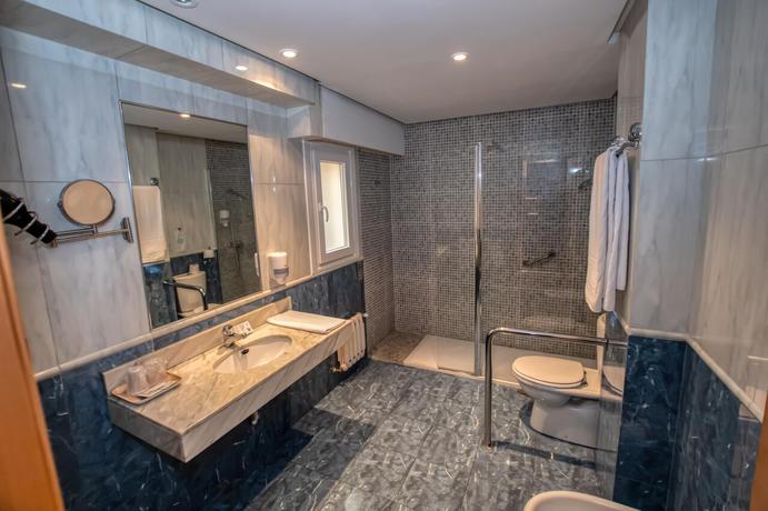 Imagen general del Hotel Castilla Vieja. Foto 11