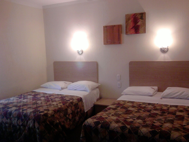 Imagen de la habitación del Hotel Castilla Y Leon. Foto 5