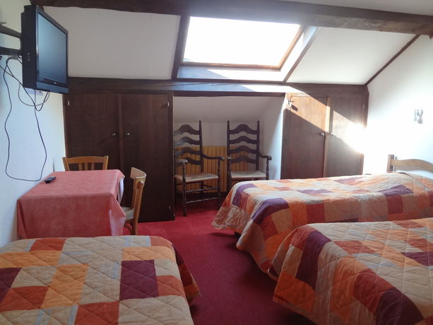 Imagen de la habitación del Hotel Castillan. Foto 9