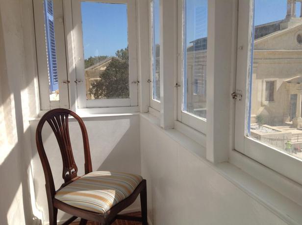 Imagen general del Hotel Castille. Foto 4