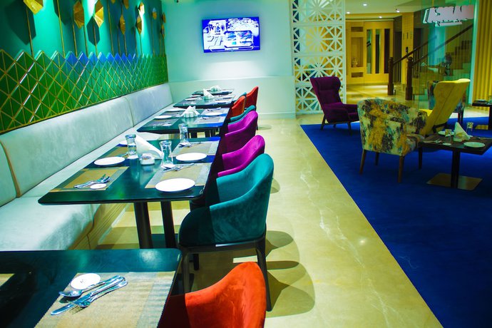 Imagen del bar/restaurante del Hotel Castillo, Benar&eacute;s. Foto 2