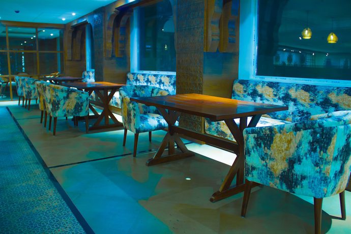 Imagen del bar/restaurante del Hotel Castillo, Benar&eacute;s. Foto 7