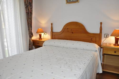 Imagen de la habitación del Hotel Castillo D'acher. Foto 4