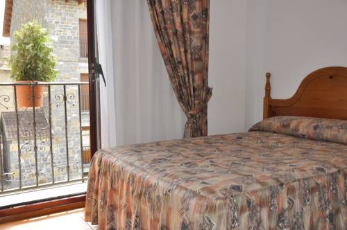 Imagen de la habitación del Hotel Castillo D'acher. Foto 7