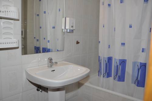 Imagen de la habitación del Hotel Castillo D'acher. Foto 15