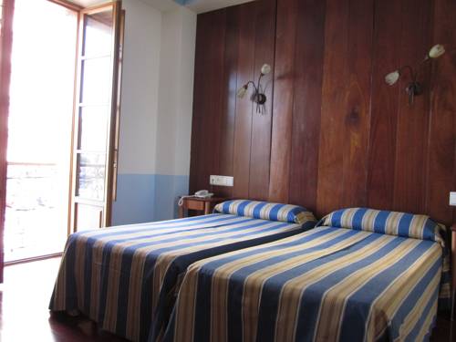 Imagen de la habitación del Hotel Castillo De Gauzón. Foto 6