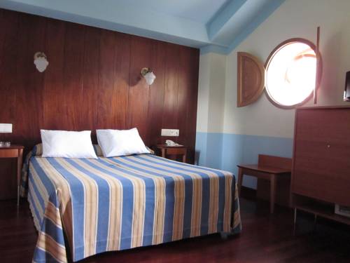 Imagen de la habitación del Hotel Castillo De Gauzón. Foto 14