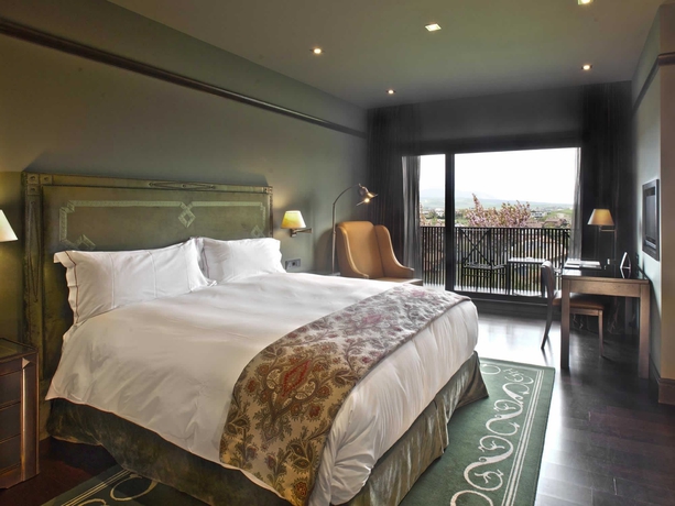 Imagen de la habitación del Hotel Castillo De Gorraiz and Spa. Foto 7