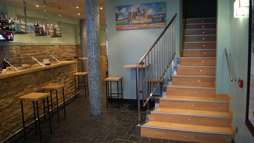 Imagen del bar/restaurante del Hotel Castillo De Javier. Foto 5