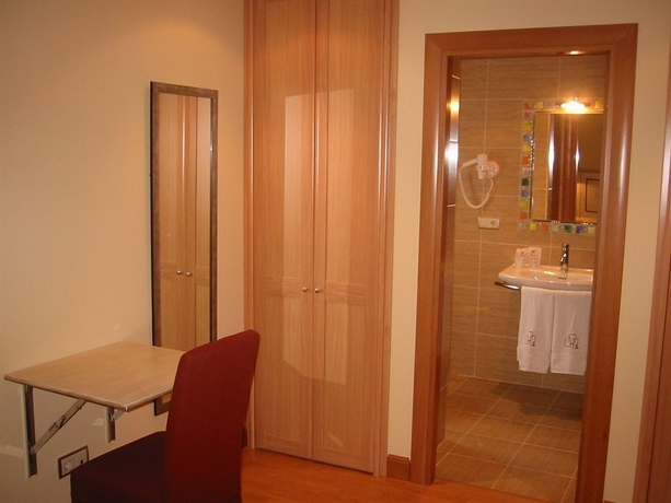 Imagen de la habitación del Hotel Castillo De Javier. Foto 15