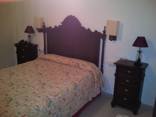 Imagen de la habitación del Hotel Castillo De Montemayor. Foto 3