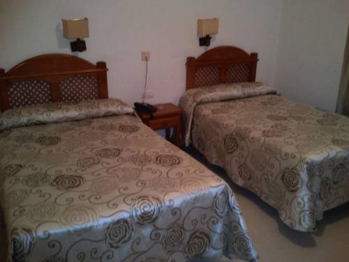 Imagen de la habitación del Hotel Castillo De Montemayor. Foto 9