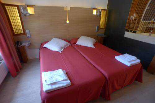 Imagen de la habitación del Hotel Castillo Del Alba. Foto 11