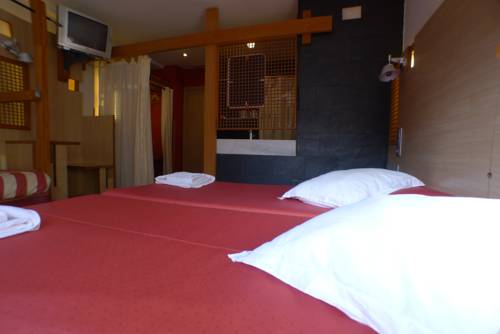 Imagen de la habitación del Hotel Castillo Del Alba. Foto 12