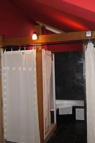 Imagen de la habitación del Hotel Castillo Del Alba. Foto 15