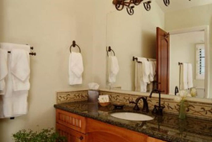 Imagen de la habitación del Hotel Castillo Inn at the Beach. Foto 6